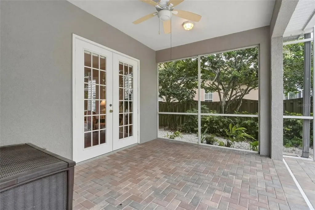 1246 Darlington Oak Circle NE St Petersburg FL 33703