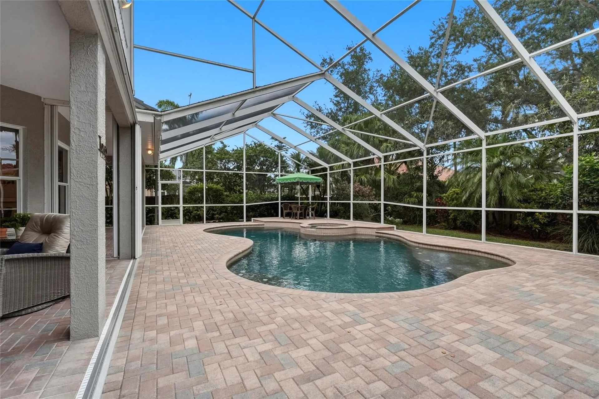 1246 Darlington Oak Circle NE St Petersburg FL 33703