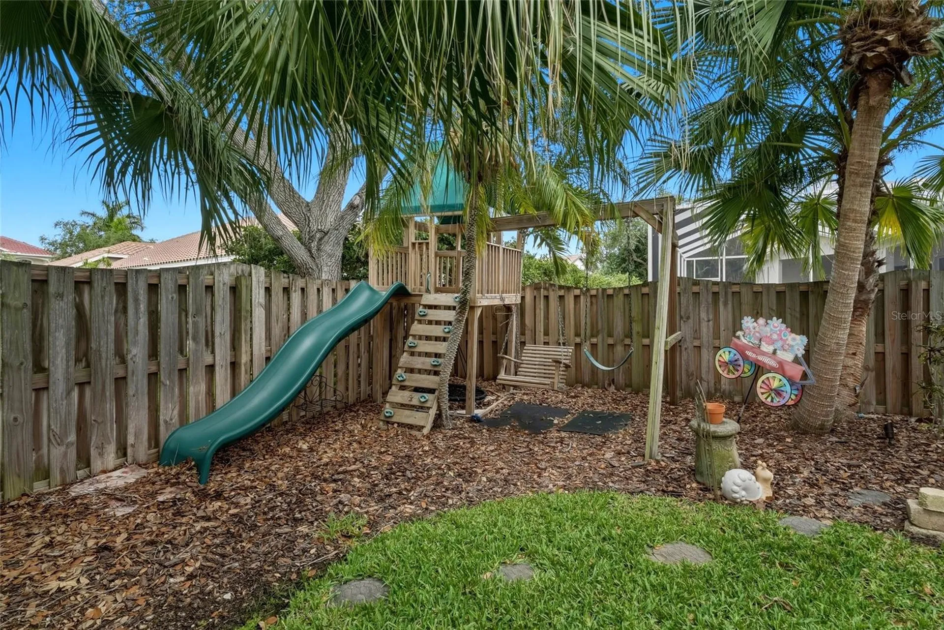 1246 Darlington Oak Circle NE St Petersburg FL 33703