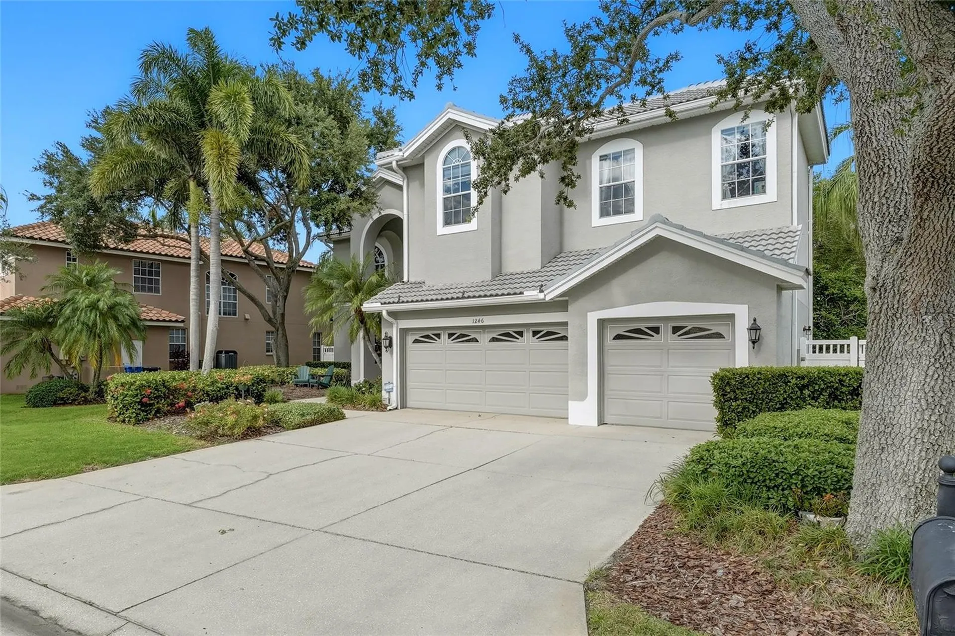 1246 Darlington Oak Circle NE St Petersburg FL 33703