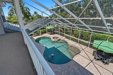 1246 Darlington Oak Circle NE St Petersburg FL 33703