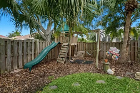 1246 Darlington Oak Circle NE St Petersburg FL 33703