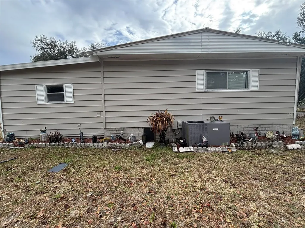 2420 SE 175th Terrace Silver Springs FL 34488