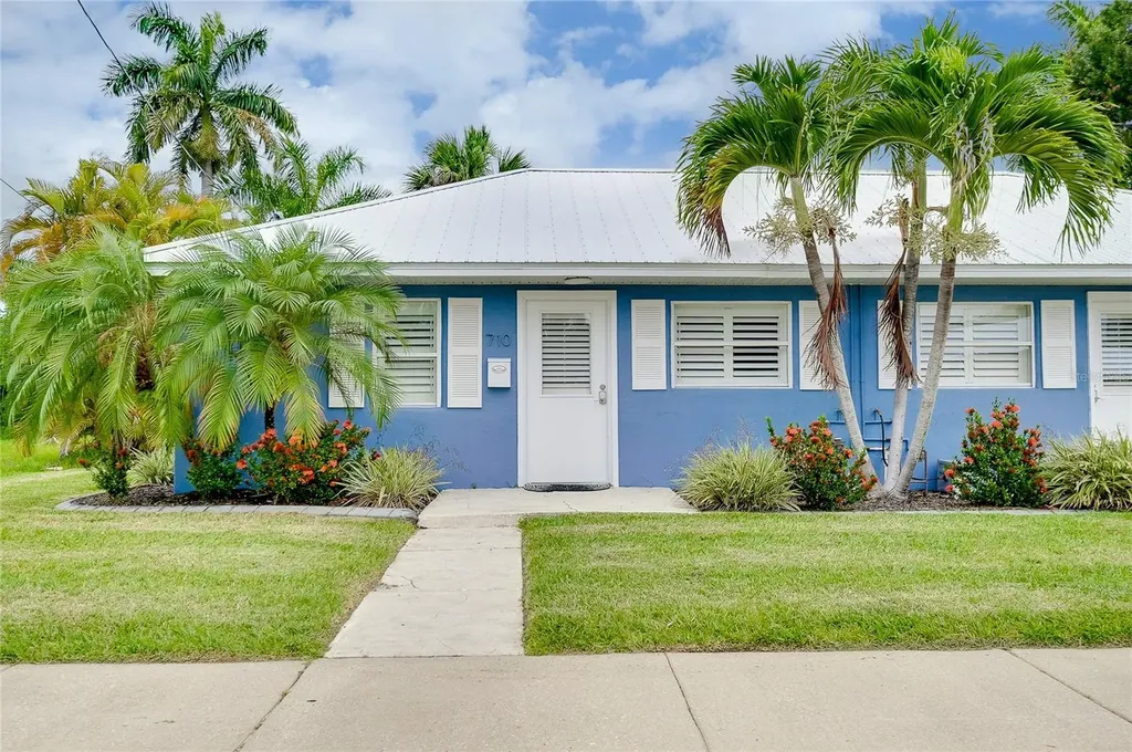 708 W Olympia Avenue Punta Gorda FL 33950