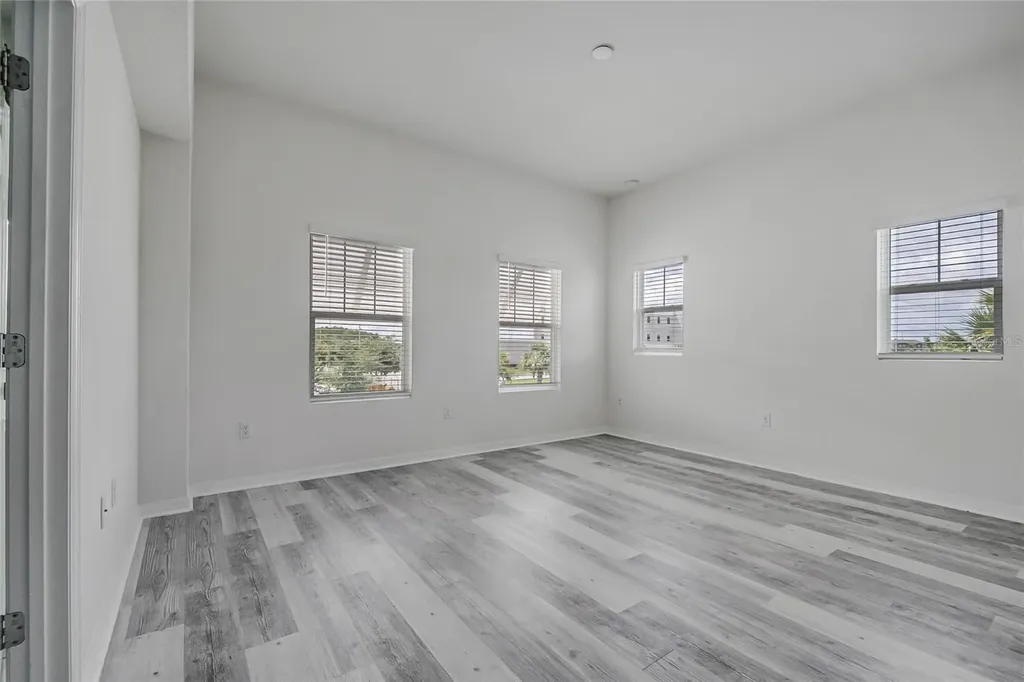 9586 Poplar Ridge Avenue Orlando FL 32832