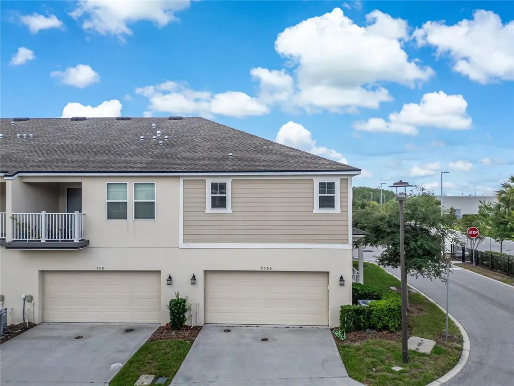 9586 Poplar Ridge Avenue Orlando FL 32832
