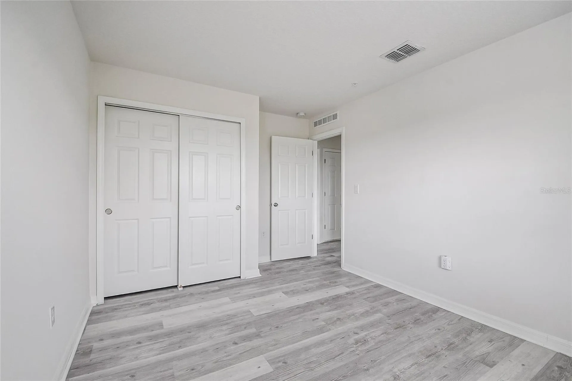 9586 Poplar Ridge Avenue Orlando FL 32832