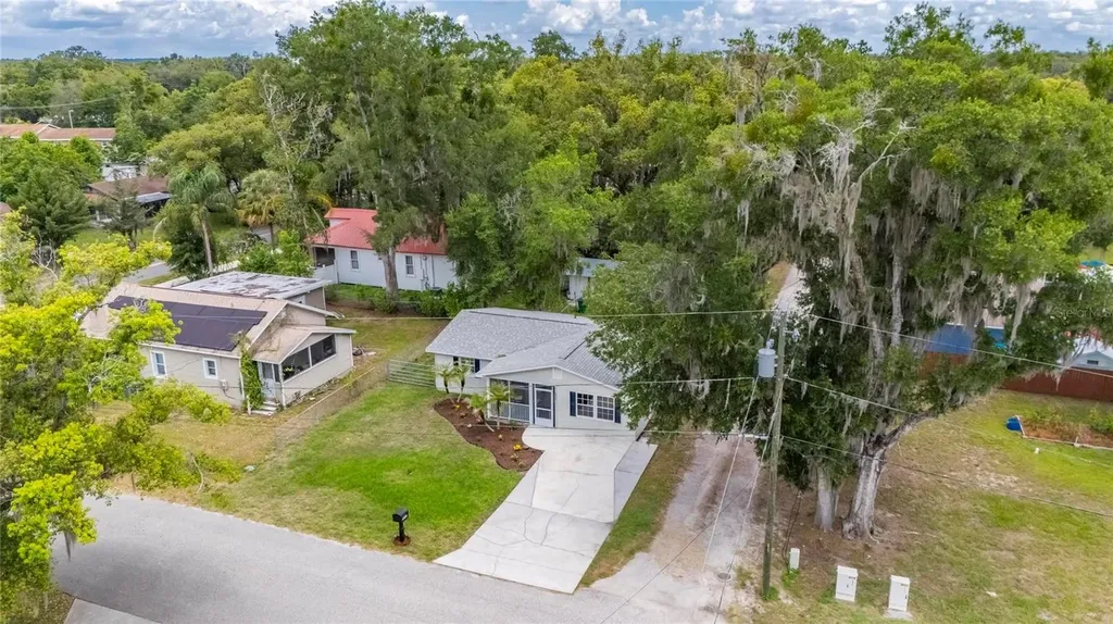 38745 2nd Avenue Zephyrhills FL 33542