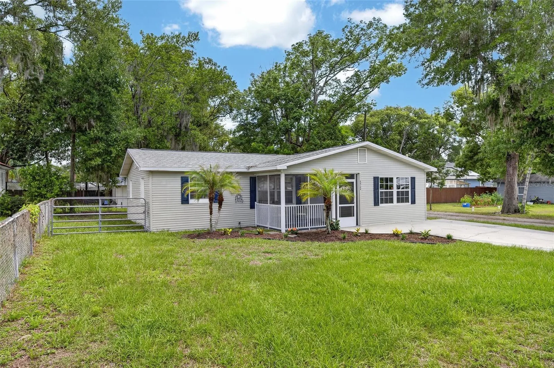 38745 2nd Avenue Zephyrhills FL 33542