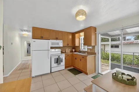 38745 2nd Avenue Zephyrhills FL 33542