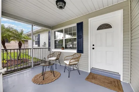 38745 2nd Avenue Zephyrhills FL 33542