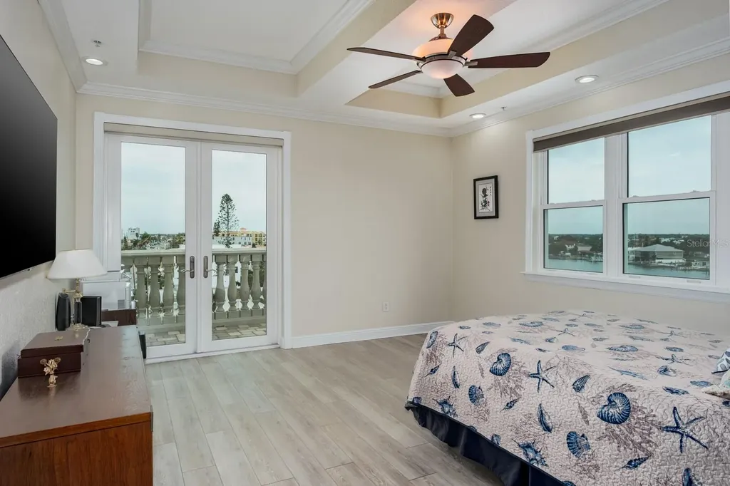 10133 Gulf Boulevard St Petersburg FL 33706