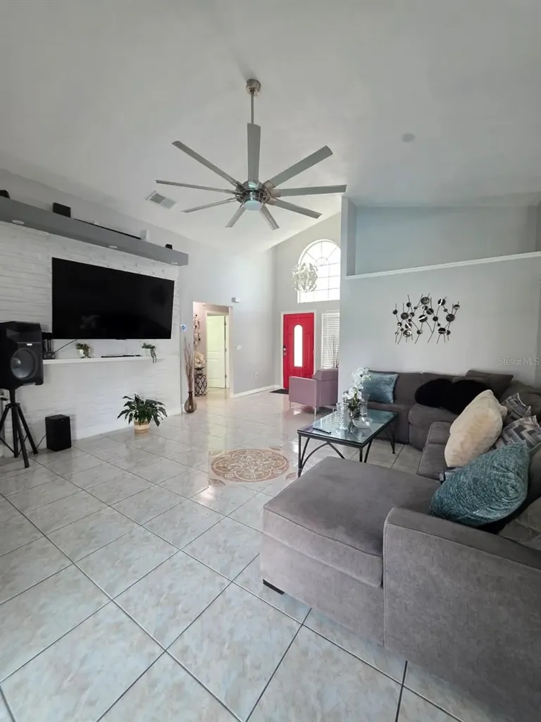 763 Country Woods Circle Kissimmee FL 34744