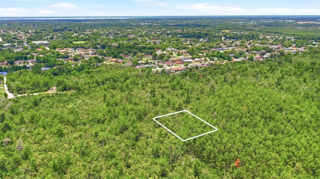 Edgemont (paper) Avenue Deltona FL 32725