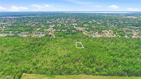 Edgemont (paper) Avenue Deltona FL 32725