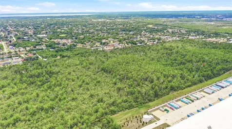 Edgemont (paper) Avenue Deltona FL 32725