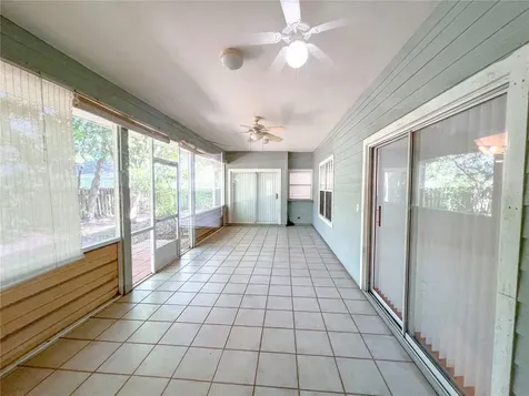 4332 NW 34th Drive Gainesville FL 32605