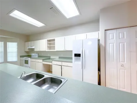 4332 NW 34th Drive Gainesville FL 32605