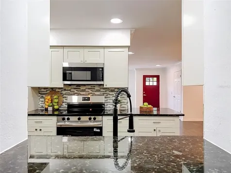 458 Weathersfield Avenue Altamonte Springs FL 32714