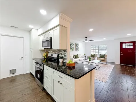 458 Weathersfield Avenue Altamonte Springs FL 32714