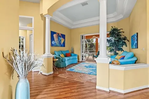4860 Cedar Oak Way Sarasota FL 34233