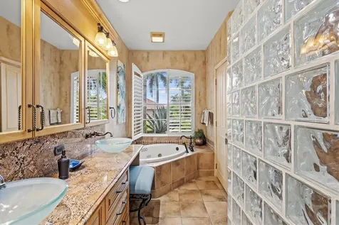 4860 Cedar Oak Way Sarasota FL 34233