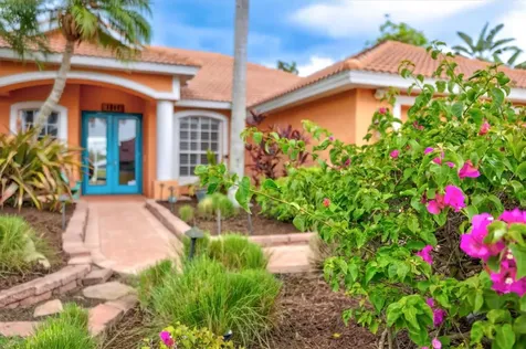 4860 Cedar Oak Way Sarasota FL 34233