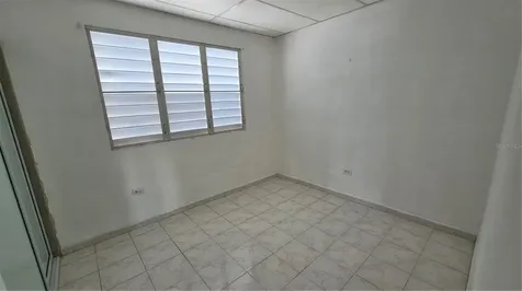 G-27 Calle 6 Bayamon PR 00956