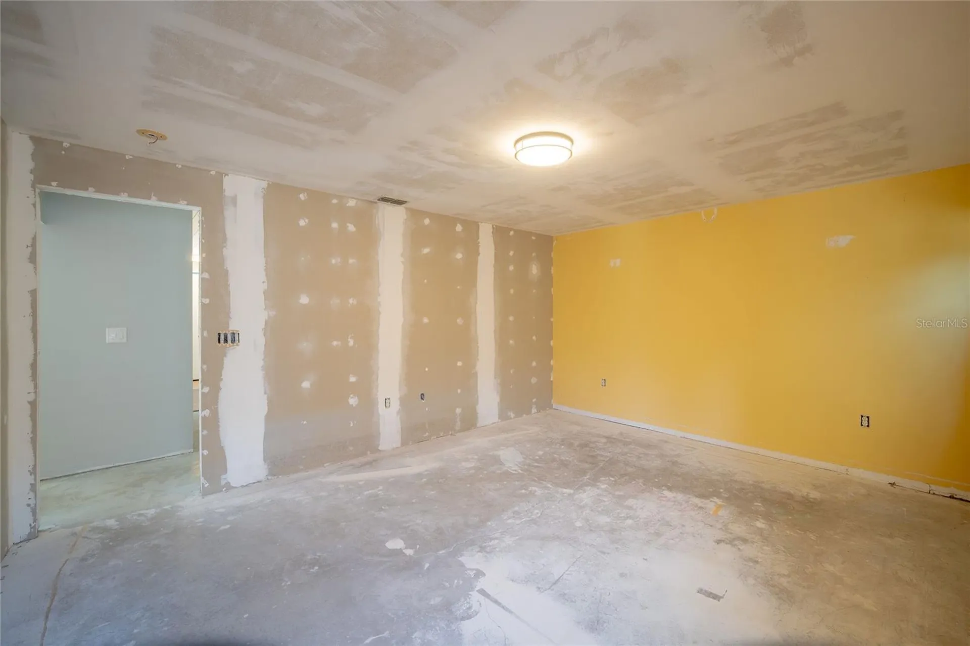 381 Augustine Court Oviedo FL 32765