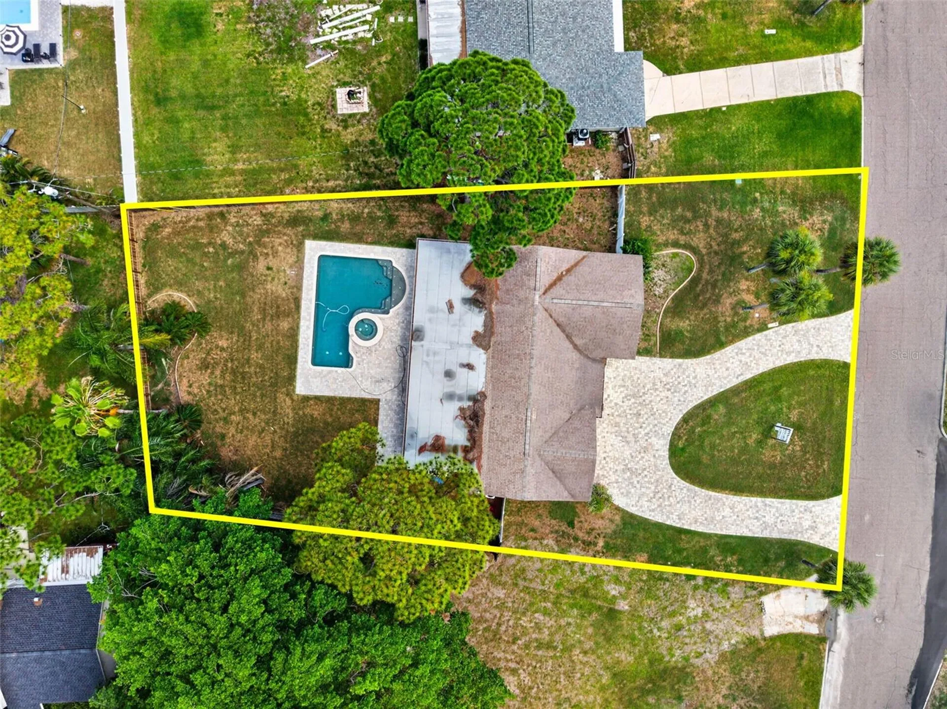 4627 Venetian Boulevard NE St Petersburg FL 33704