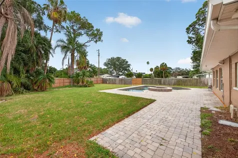 4627 Venetian Boulevard NE St Petersburg FL 33704