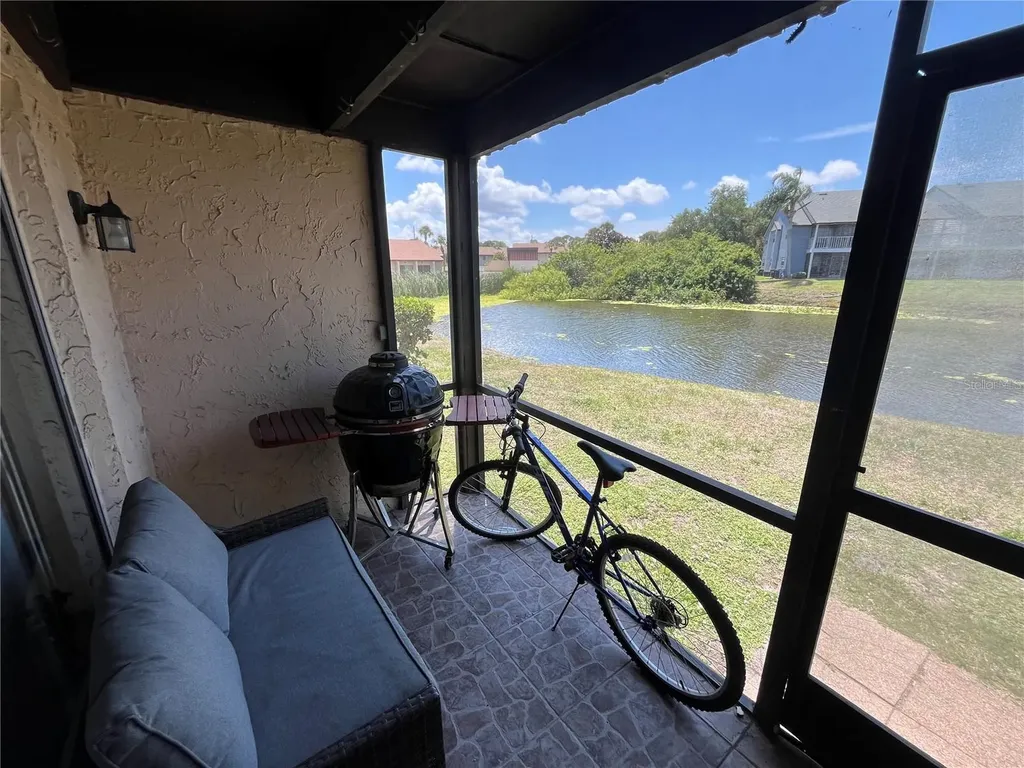 2632 Hidden Lake Dr N Sarasota FL 34237