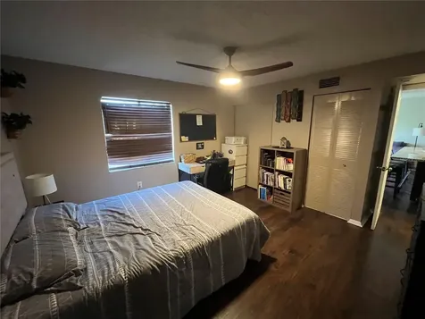 2632 Hidden Lake Dr N Sarasota FL 34237