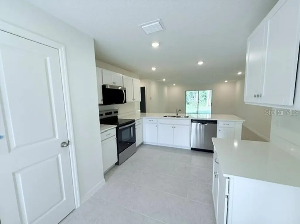 32 Kalamazoo Trail Palm Coast FL 32164