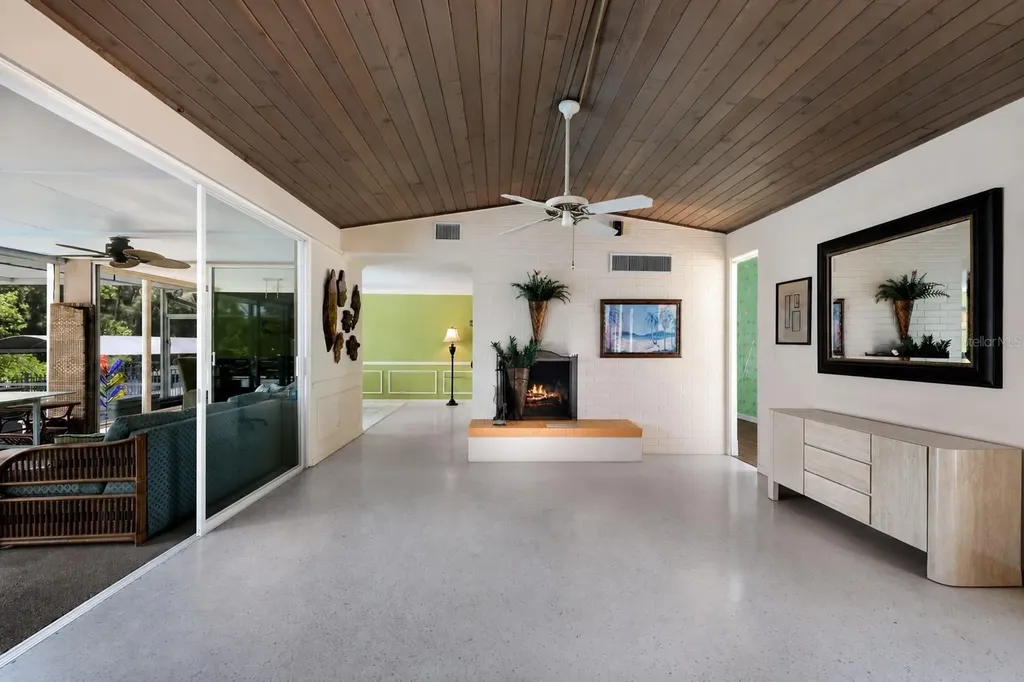 311 Magellan Drive Sarasota FL 34243