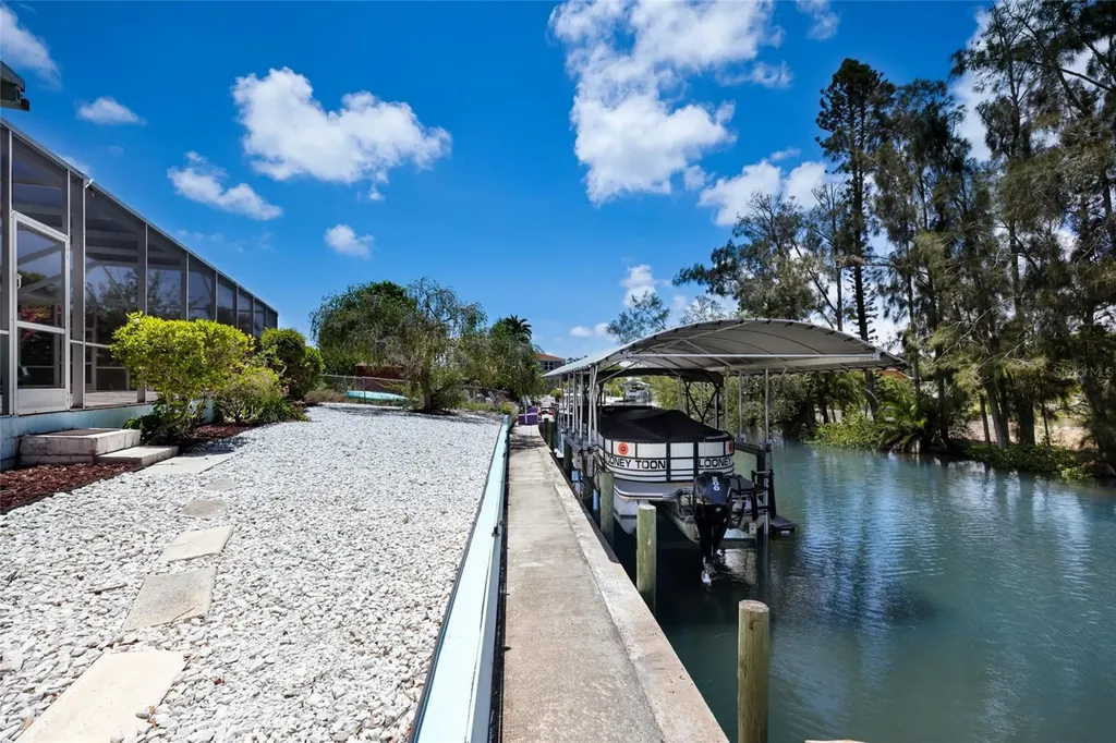 311 Magellan Drive Sarasota FL 34243
