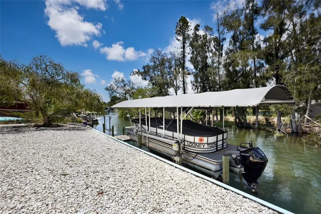 311 Magellan Drive Sarasota FL 34243