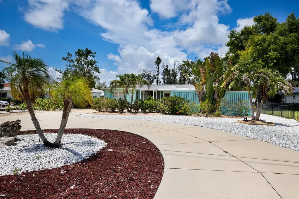 311 Magellan Drive Sarasota FL 34243
