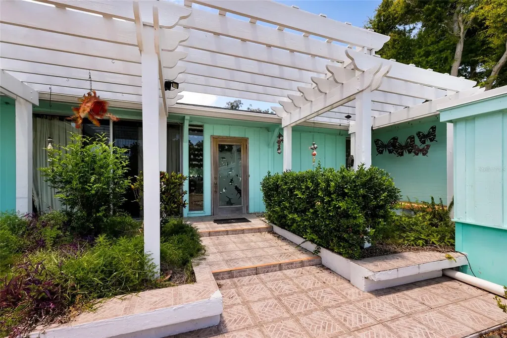 311 Magellan Drive Sarasota FL 34243