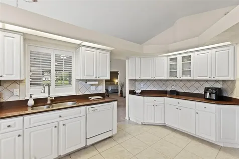 9419 New Orleans Drive Weeki Wachee FL 34613