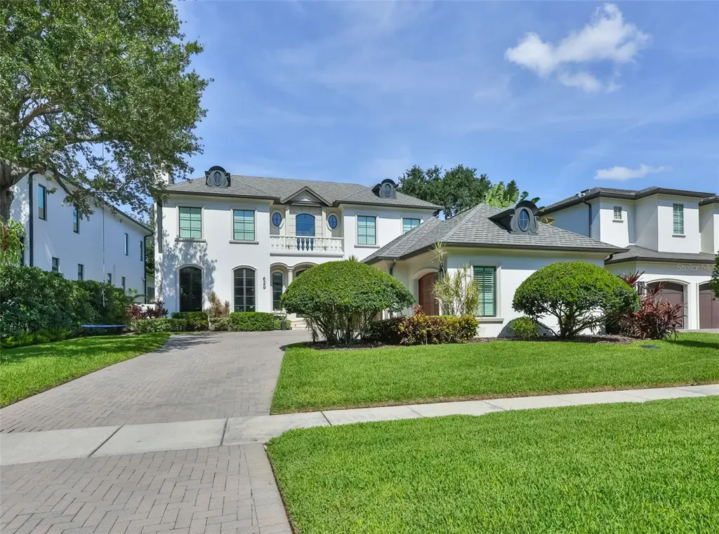 629 Riviera Drive Tampa FL 33606