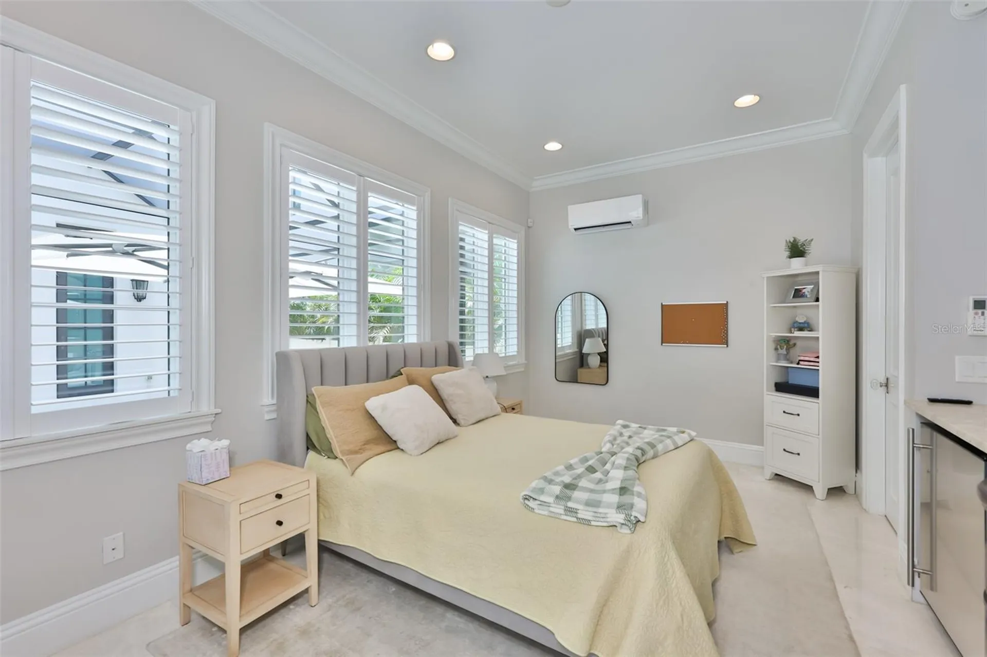 629 Riviera Drive Tampa FL 33606