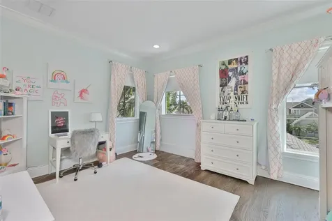 629 Riviera Drive Tampa FL 33606