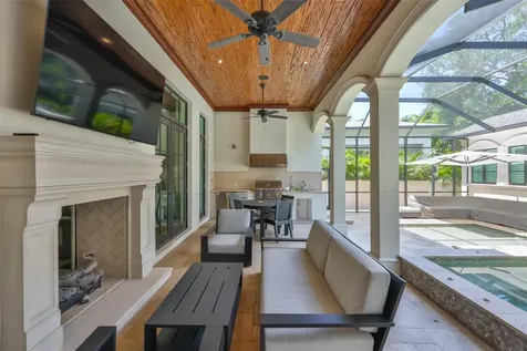 629 Riviera Drive Tampa FL 33606