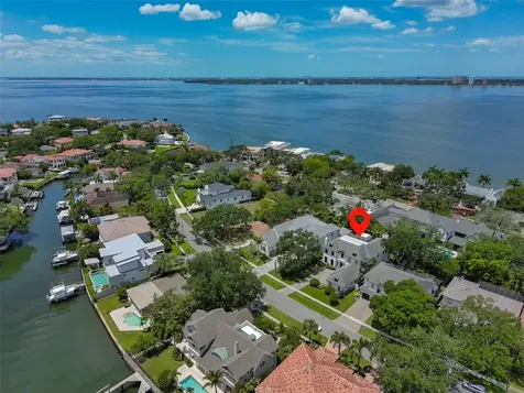 629 Riviera Drive Tampa FL 33606