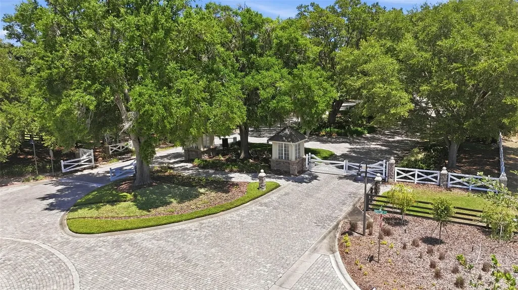 20945 Oldenburg Loop Mount Dora FL 32757