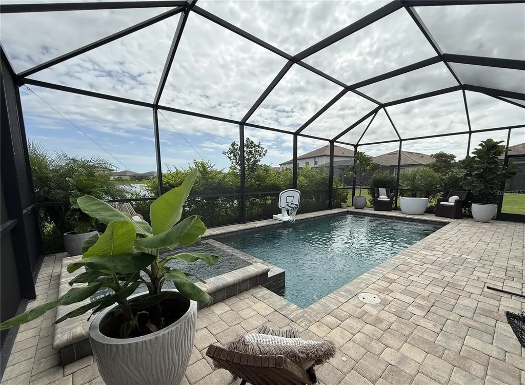 5132 Coral Reef Way Bradenton FL 34211