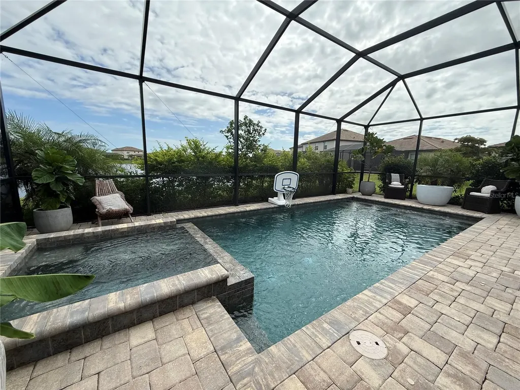 5132 Coral Reef Way Bradenton FL 34211