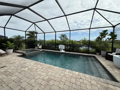 5132 Coral Reef Way Bradenton FL 34211