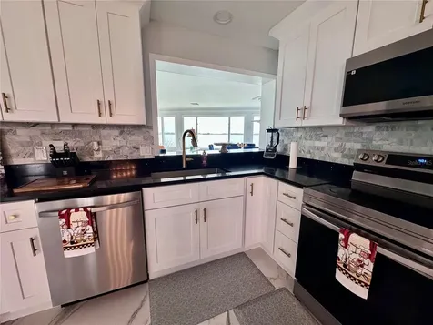 12000 W Bayshore Drive Crystal River FL 34429